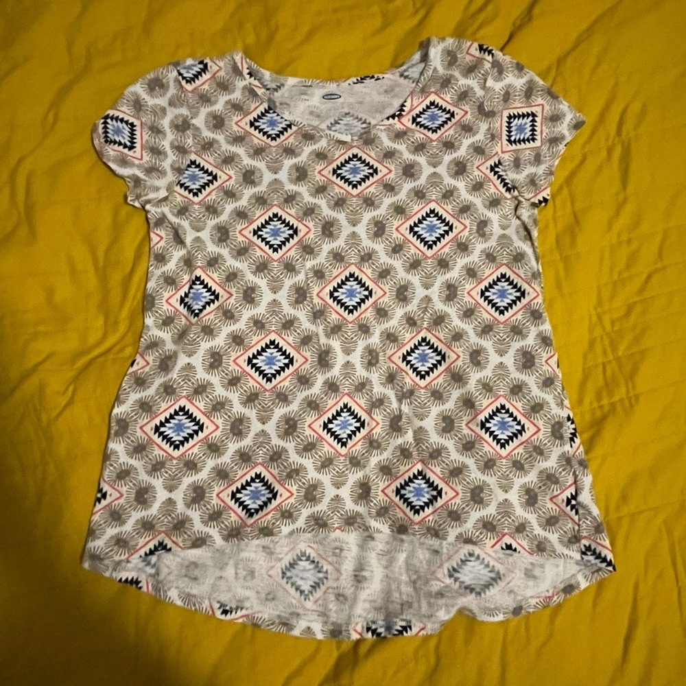 Old navy Aztec print tee